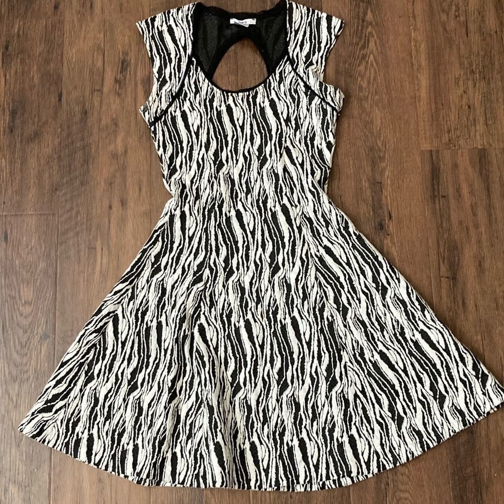 Bar III A line black and white swirl dress size S